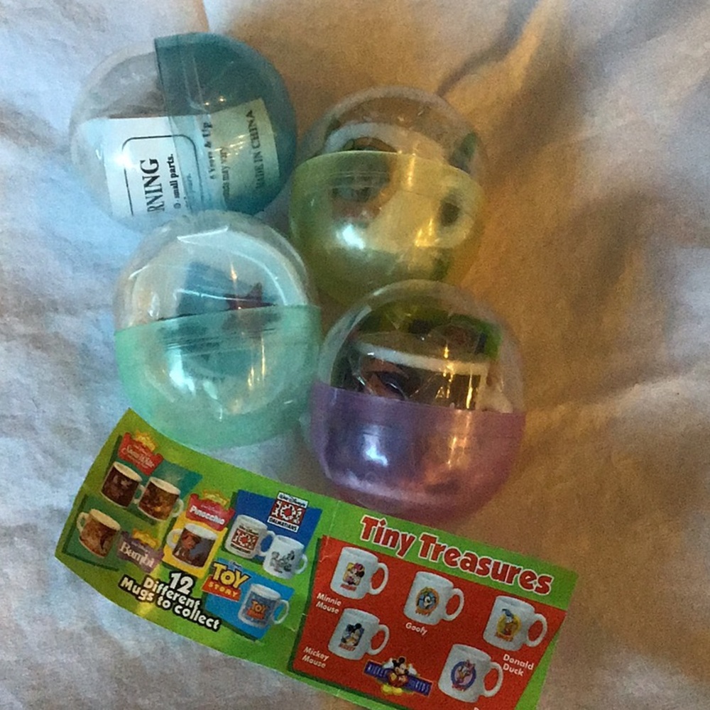 Tomy Tiny Treasures Disney Collectibles